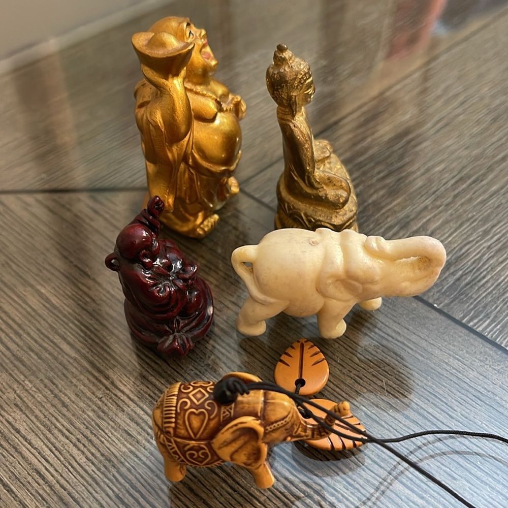 Vintage Style Collection of Miniature Figures
Buddha, Elephant Shakyamuni Buddha - Picture 15 of 16